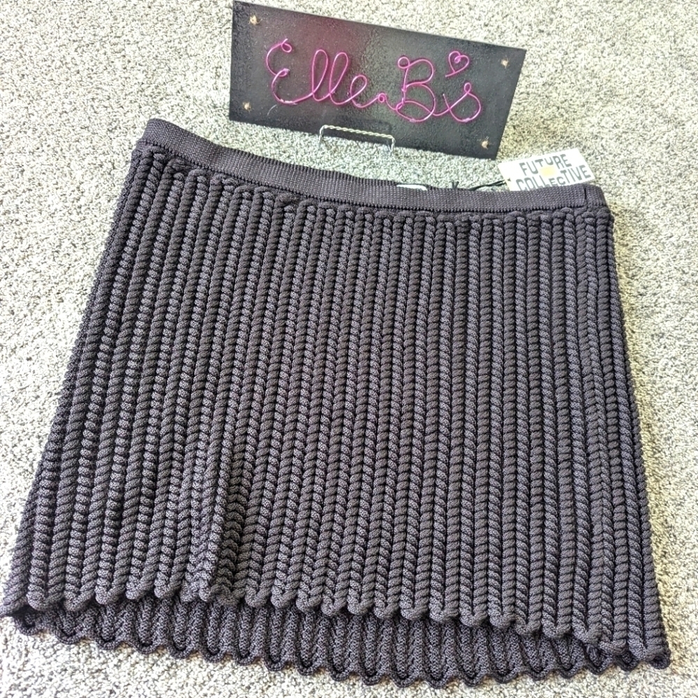 NWT Future Collective Black/Dark Brown Sweater Skirt XXS, L